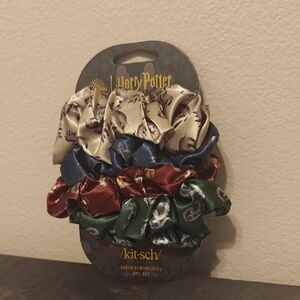 Kitsch Harry Potter Satin Scrunchies - Cream, Blue, Red, Green